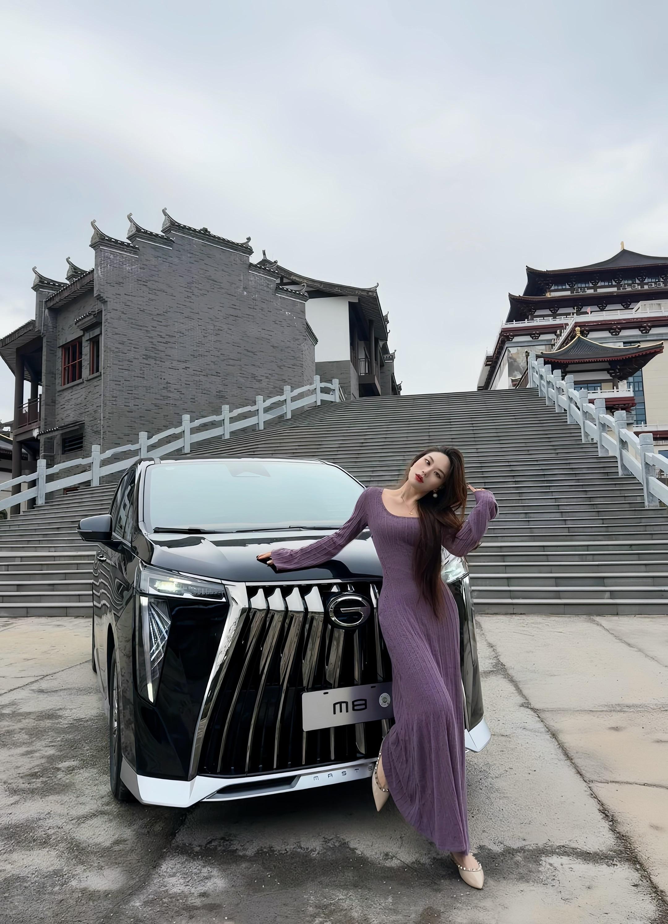 传祺M82.0T 尊享版展示图3